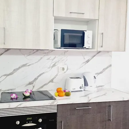 Ten Bel Primavera, Pool & Free Wifi