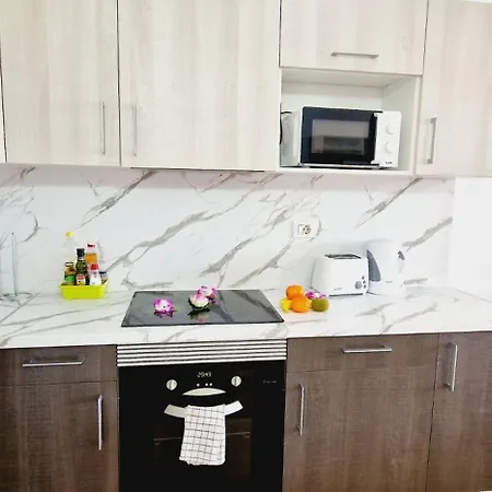 Holiday home Ten Bel Primavera, Pool & Free Wifi Arona (Tenerife)