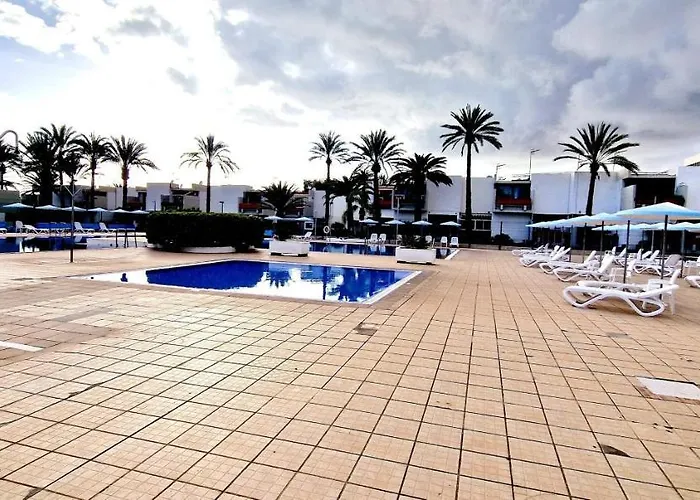 Ten Bel Primavera, Pool & Free Wifi *